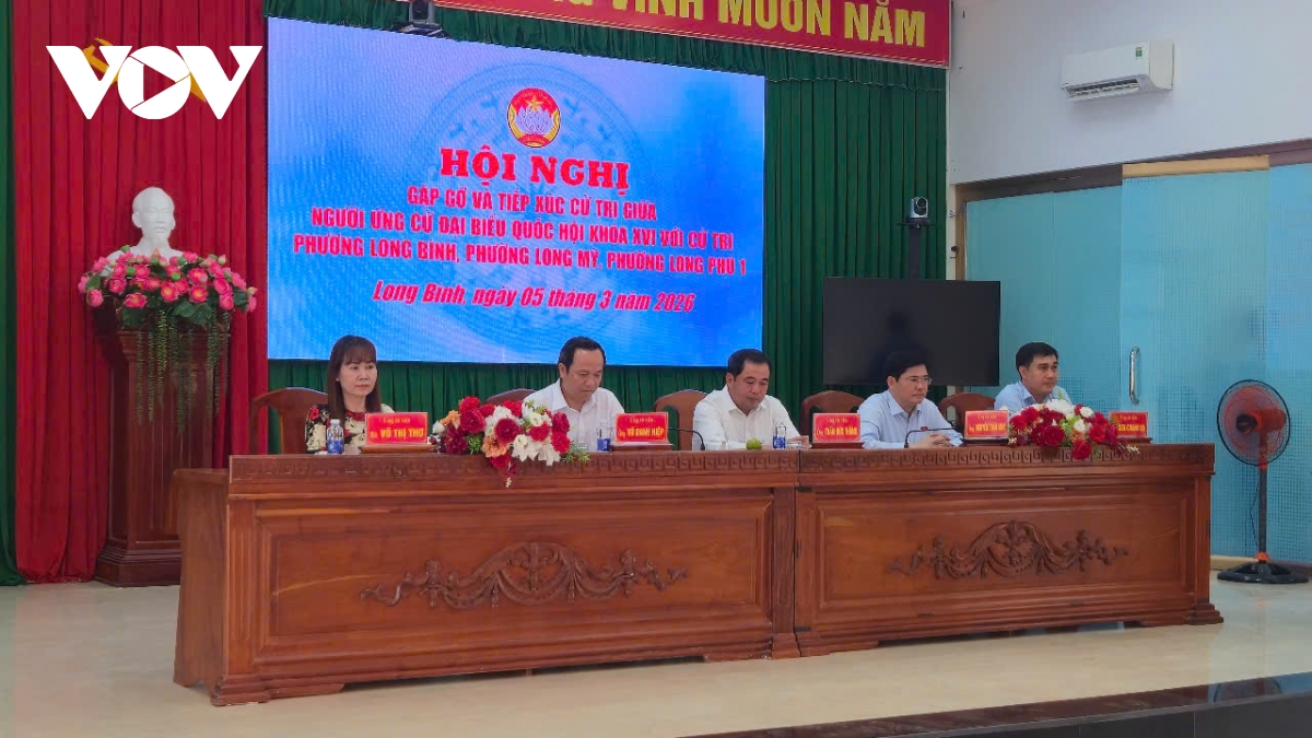 Ứng cử viên ĐBQH khóa XVI đơn vị bầu cử số 3 tại Cần Thơ tiếp xúc cử tri